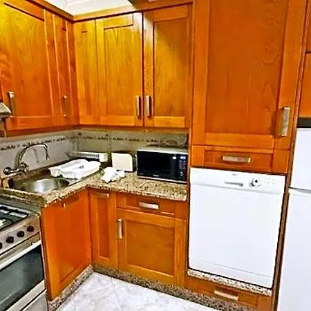 Quarteira Beach Apartment فندق